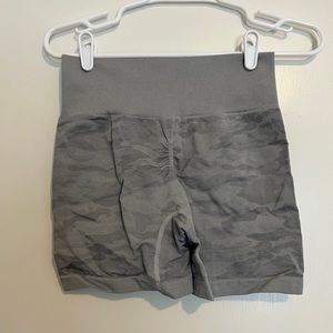 Seamless workout shorts